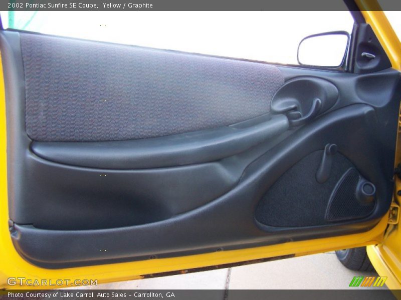 Yellow / Graphite 2002 Pontiac Sunfire SE Coupe