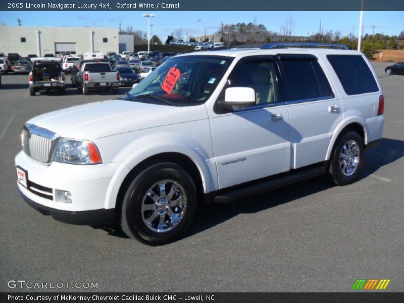 Oxford White / Camel 2005 Lincoln Navigator Luxury 4x4