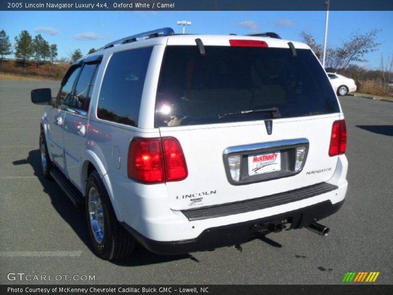 Oxford White / Camel 2005 Lincoln Navigator Luxury 4x4