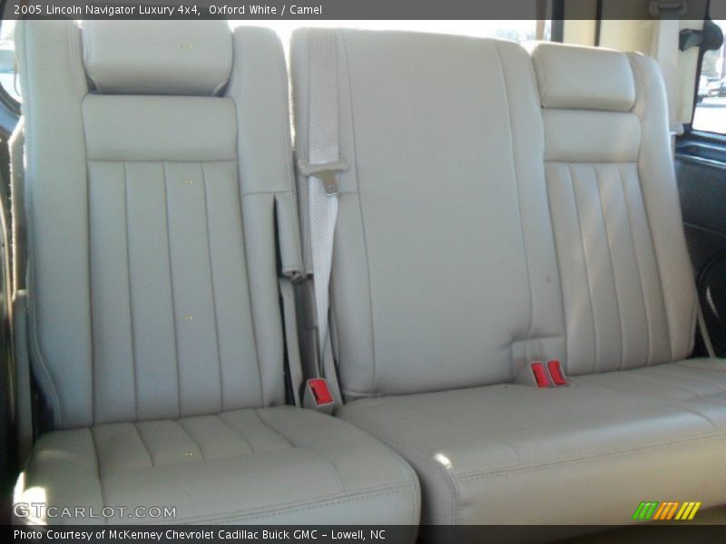 Oxford White / Camel 2005 Lincoln Navigator Luxury 4x4