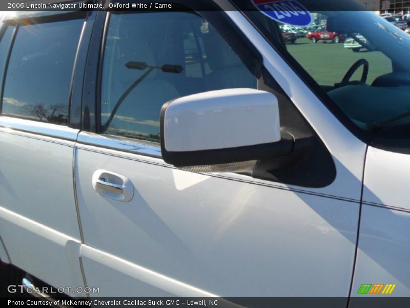 Oxford White / Camel 2006 Lincoln Navigator Ultimate
