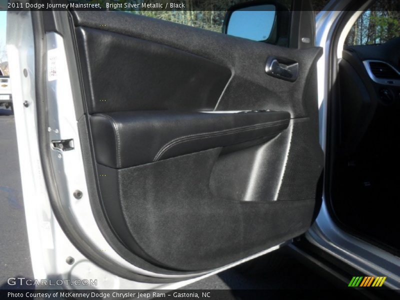 Bright Silver Metallic / Black 2011 Dodge Journey Mainstreet