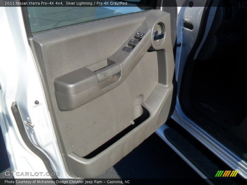Silver Lightning / Pro 4X Gray/Red 2011 Nissan Xterra Pro-4X 4x4