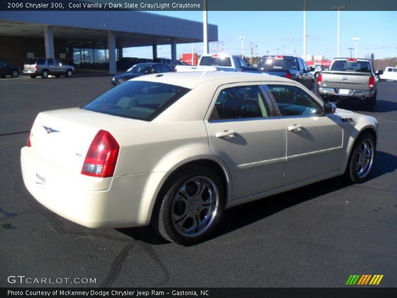 Cool Vanilla / Dark Slate Gray/Light Graystone 2006 Chrysler 300