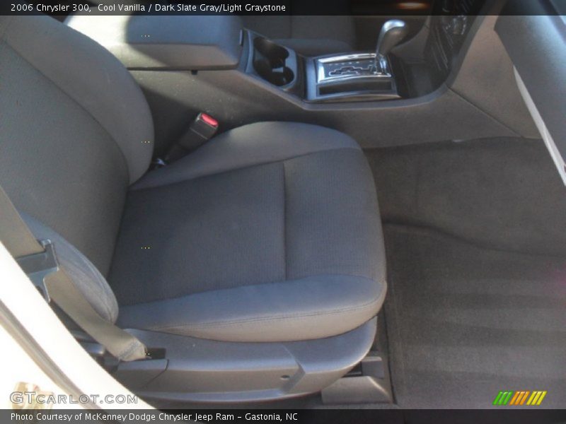 Cool Vanilla / Dark Slate Gray/Light Graystone 2006 Chrysler 300