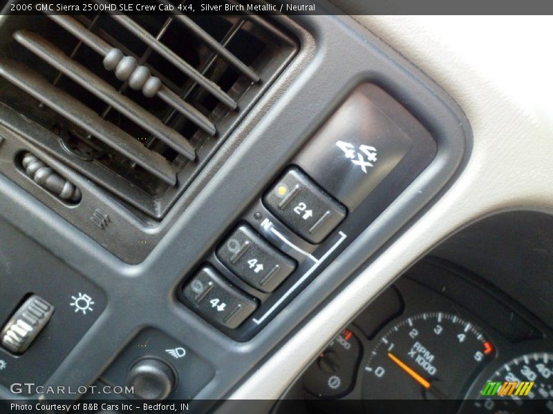 Silver Birch Metallic / Neutral 2006 GMC Sierra 2500HD SLE Crew Cab 4x4