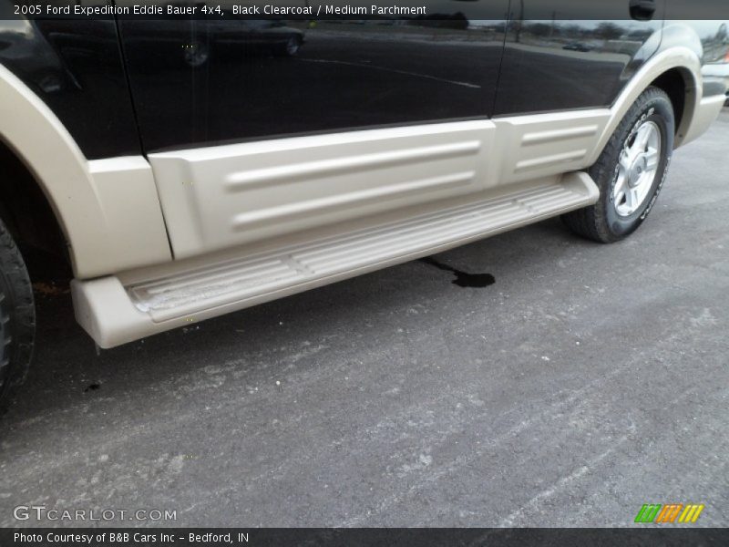 Black Clearcoat / Medium Parchment 2005 Ford Expedition Eddie Bauer 4x4