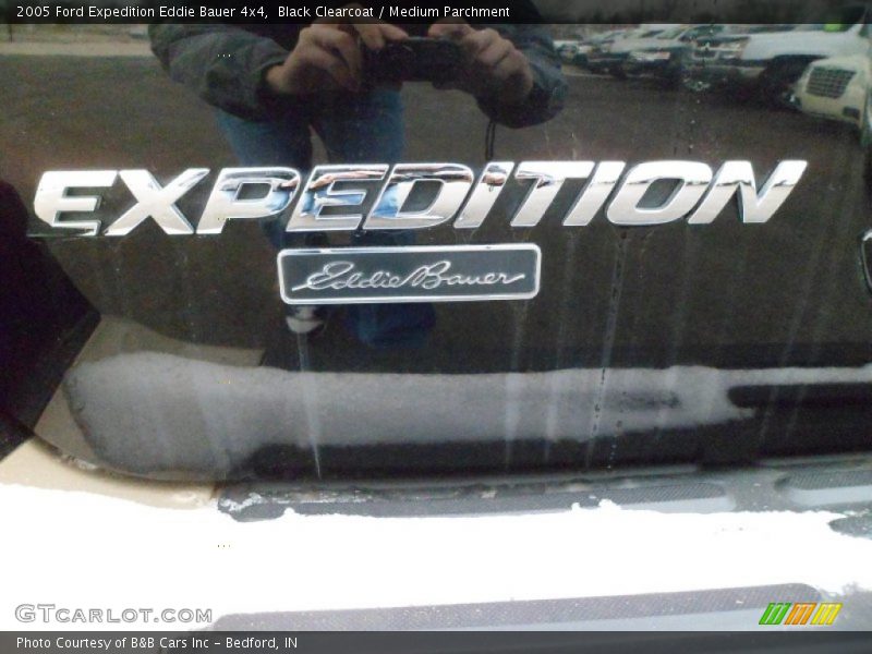 Black Clearcoat / Medium Parchment 2005 Ford Expedition Eddie Bauer 4x4