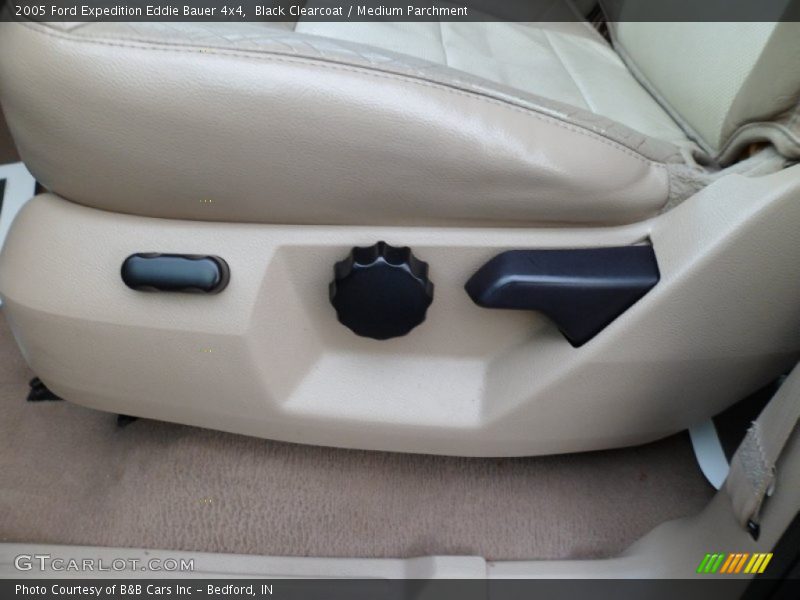 Black Clearcoat / Medium Parchment 2005 Ford Expedition Eddie Bauer 4x4