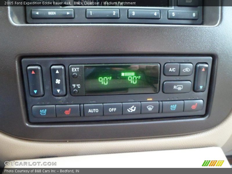 Black Clearcoat / Medium Parchment 2005 Ford Expedition Eddie Bauer 4x4