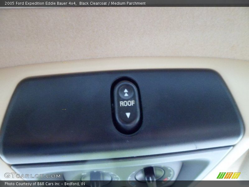 Black Clearcoat / Medium Parchment 2005 Ford Expedition Eddie Bauer 4x4