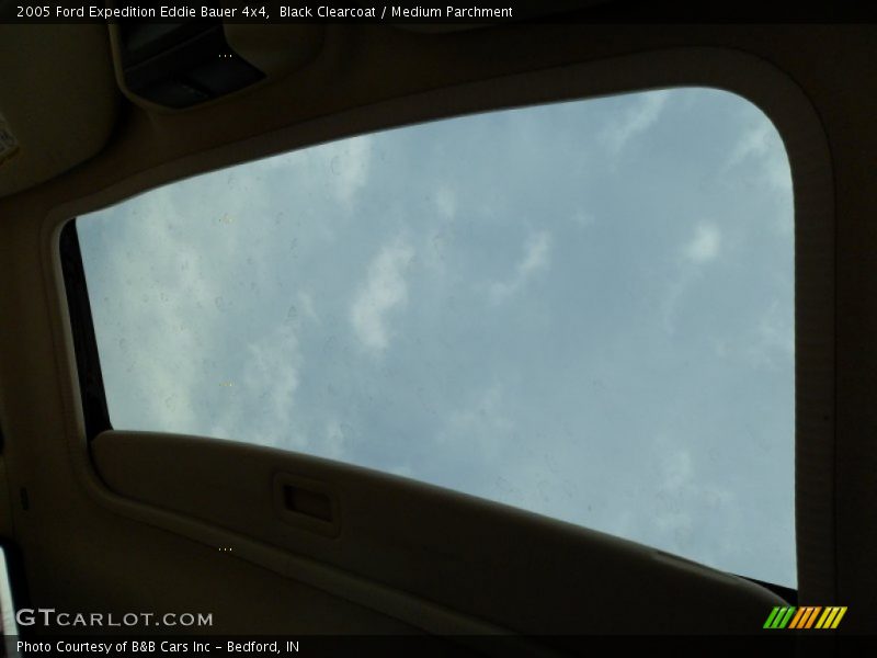 Black Clearcoat / Medium Parchment 2005 Ford Expedition Eddie Bauer 4x4