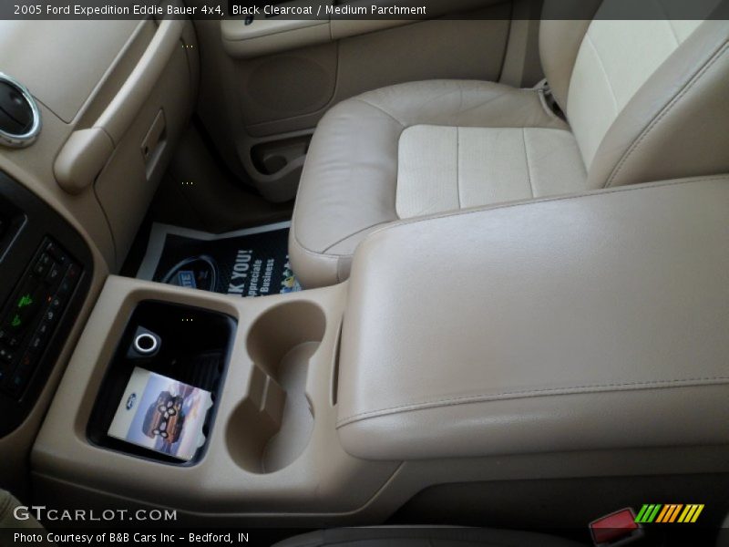 Black Clearcoat / Medium Parchment 2005 Ford Expedition Eddie Bauer 4x4