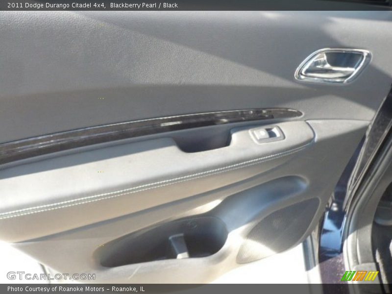 Blackberry Pearl / Black 2011 Dodge Durango Citadel 4x4