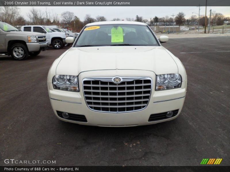Cool Vanilla / Dark Slate Gray/Light Graystone 2006 Chrysler 300 Touring