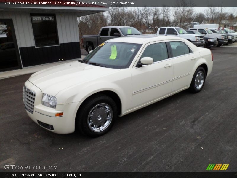 Cool Vanilla / Dark Slate Gray/Light Graystone 2006 Chrysler 300 Touring