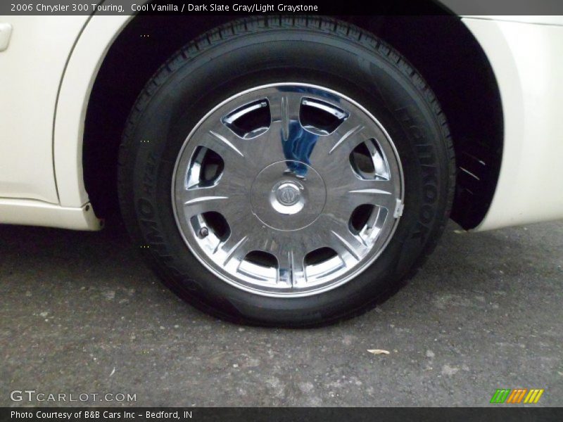 Cool Vanilla / Dark Slate Gray/Light Graystone 2006 Chrysler 300 Touring
