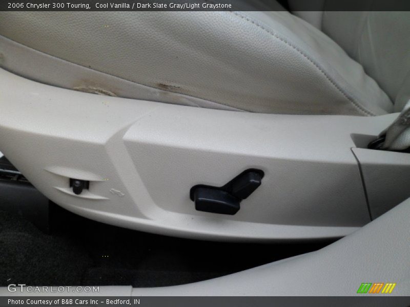 Cool Vanilla / Dark Slate Gray/Light Graystone 2006 Chrysler 300 Touring