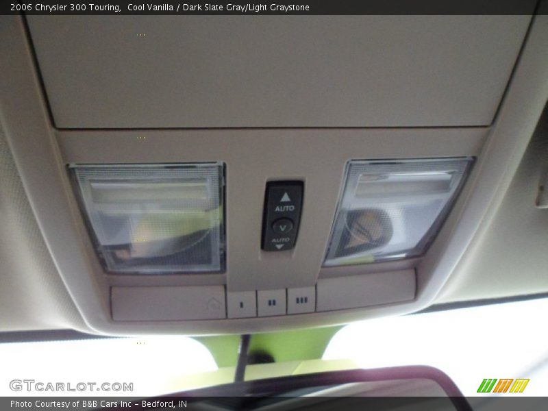 Cool Vanilla / Dark Slate Gray/Light Graystone 2006 Chrysler 300 Touring