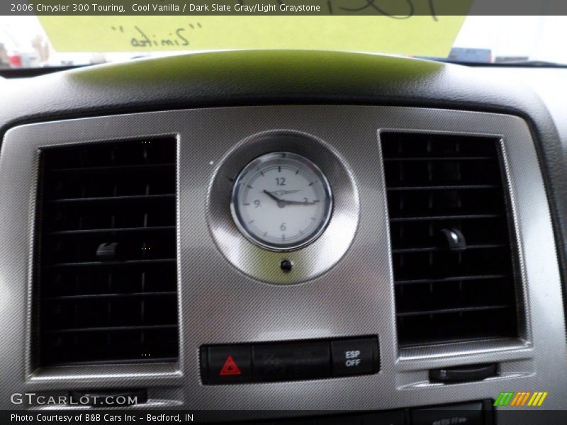 Cool Vanilla / Dark Slate Gray/Light Graystone 2006 Chrysler 300 Touring