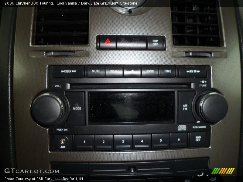 Cool Vanilla / Dark Slate Gray/Light Graystone 2006 Chrysler 300 Touring