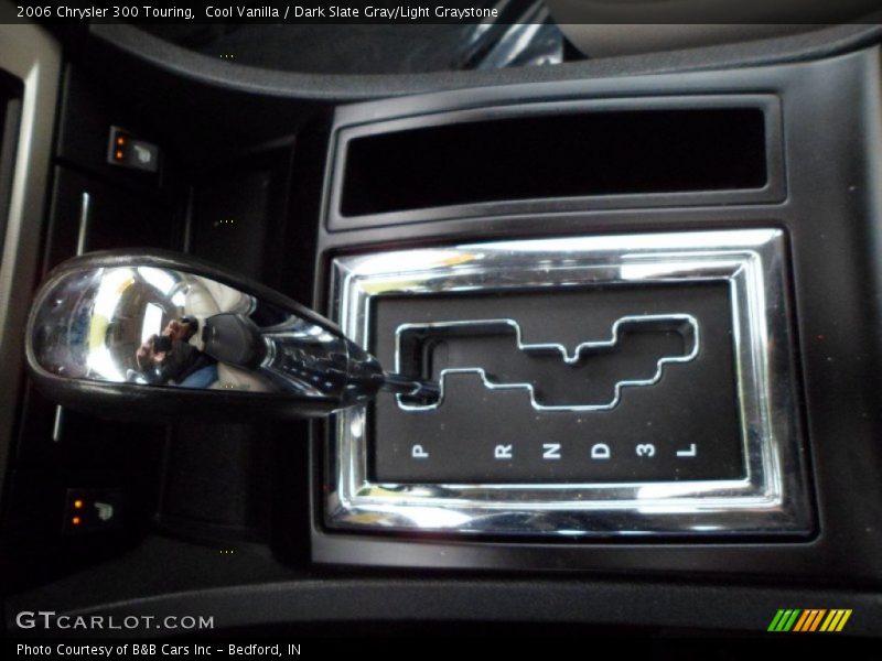 Cool Vanilla / Dark Slate Gray/Light Graystone 2006 Chrysler 300 Touring