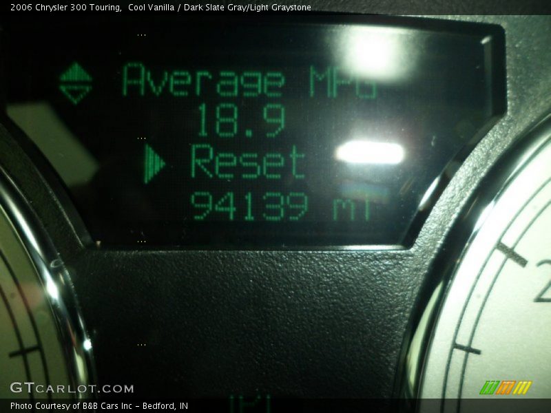 Cool Vanilla / Dark Slate Gray/Light Graystone 2006 Chrysler 300 Touring