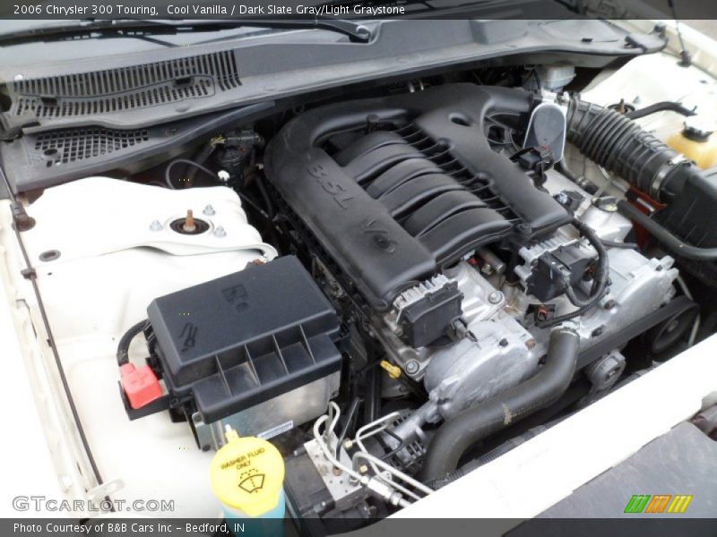 Cool Vanilla / Dark Slate Gray/Light Graystone 2006 Chrysler 300 Touring