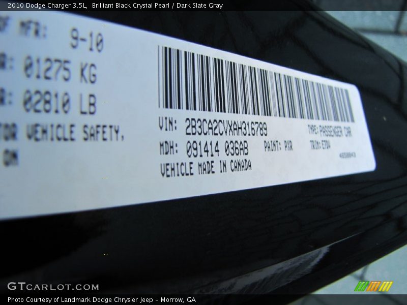 Brilliant Black Crystal Pearl / Dark Slate Gray 2010 Dodge Charger 3.5L