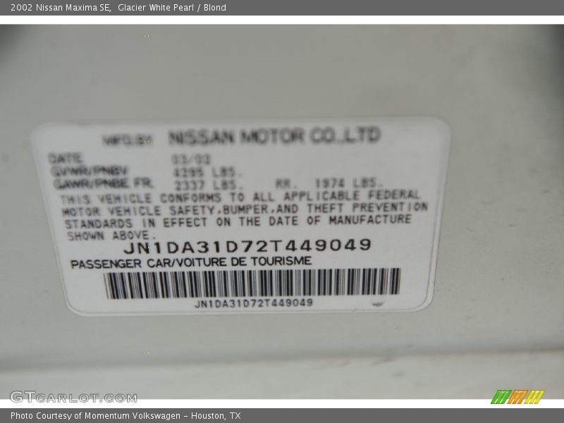 Glacier White Pearl / Blond 2002 Nissan Maxima SE