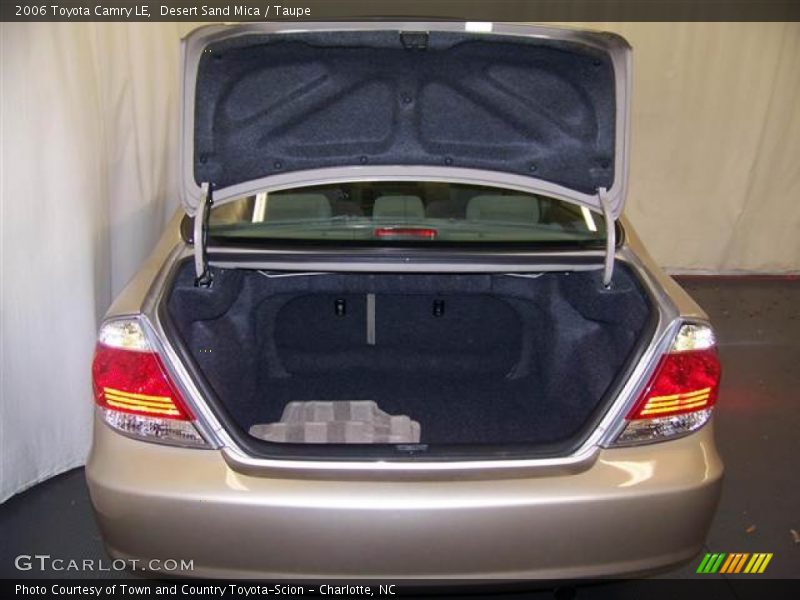 Desert Sand Mica / Taupe 2006 Toyota Camry LE