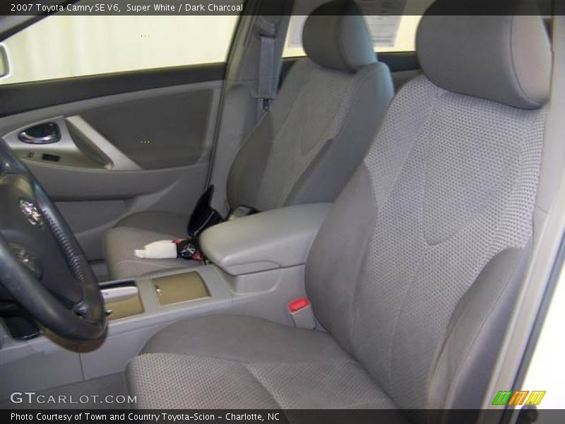 Super White / Dark Charcoal 2007 Toyota Camry SE V6