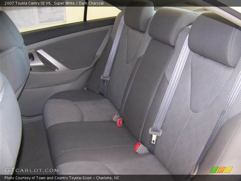 Super White / Dark Charcoal 2007 Toyota Camry SE V6