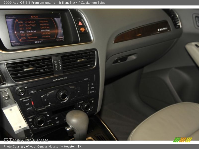 Brilliant Black / Cardamom Beige 2009 Audi Q5 3.2 Premium quattro