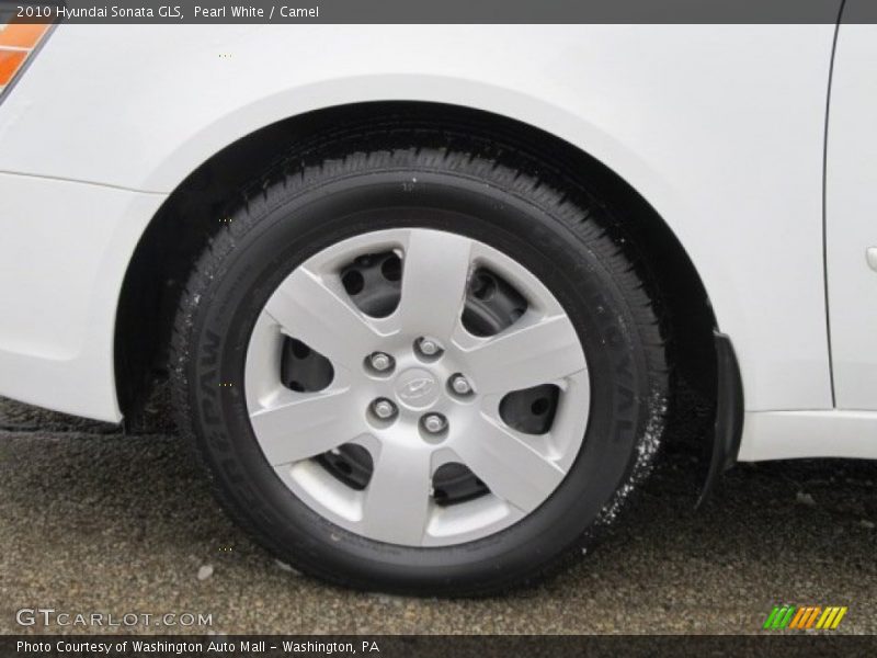 Pearl White / Camel 2010 Hyundai Sonata GLS
