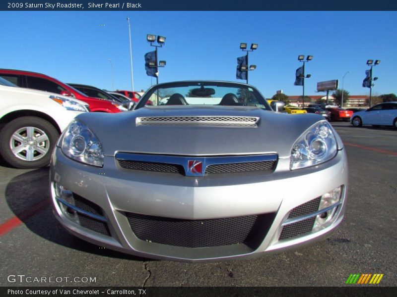 Silver Pearl / Black 2009 Saturn Sky Roadster