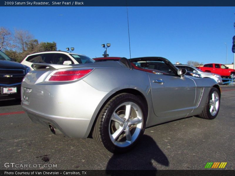 Silver Pearl / Black 2009 Saturn Sky Roadster