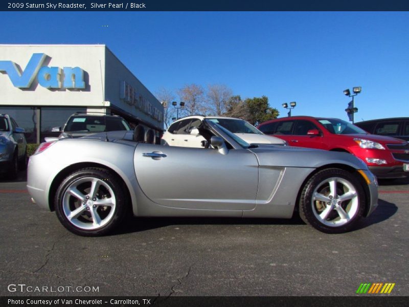 Silver Pearl / Black 2009 Saturn Sky Roadster
