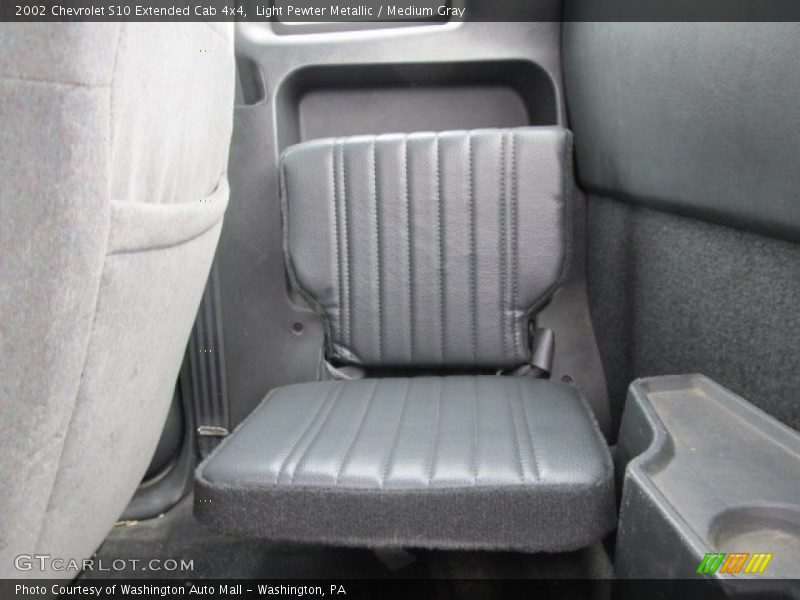 Light Pewter Metallic / Medium Gray 2002 Chevrolet S10 Extended Cab 4x4