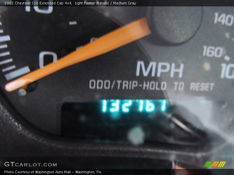 Light Pewter Metallic / Medium Gray 2002 Chevrolet S10 Extended Cab 4x4