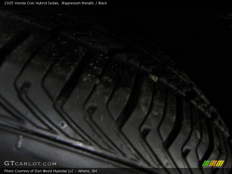 Magnesium Metallic / Black 2005 Honda Civic Hybrid Sedan