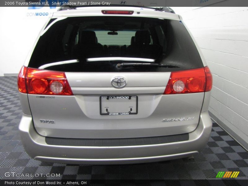 Silver Shadow Pearl / Stone Gray 2006 Toyota Sienna XLE