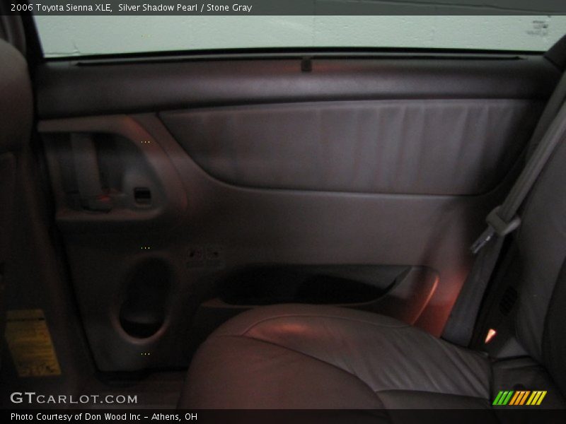 Silver Shadow Pearl / Stone Gray 2006 Toyota Sienna XLE
