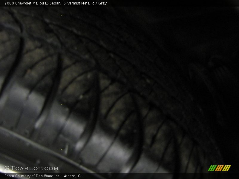Silvermist Metallic / Gray 2000 Chevrolet Malibu LS Sedan