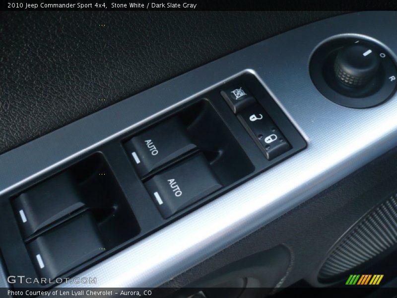 Stone White / Dark Slate Gray 2010 Jeep Commander Sport 4x4