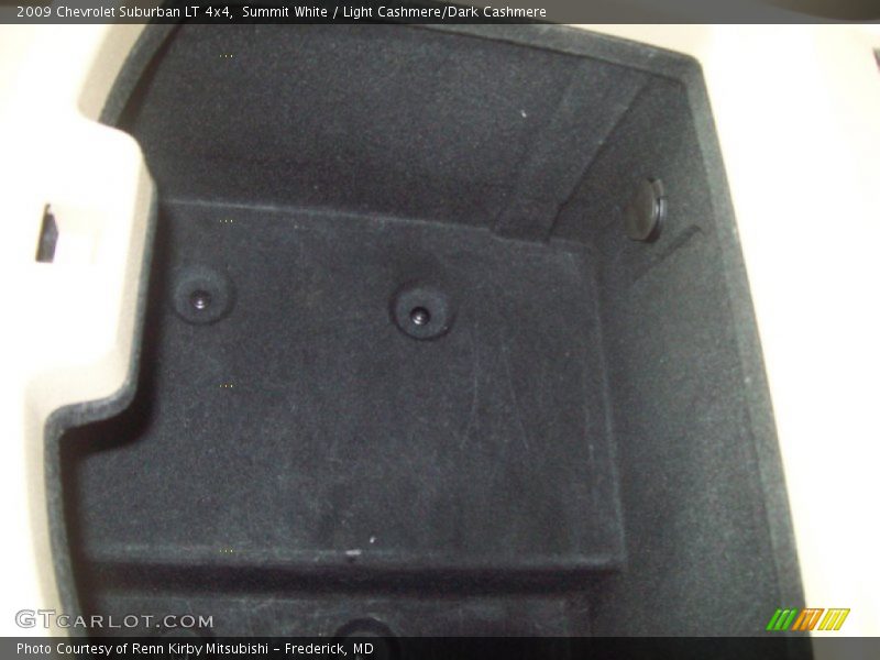 Summit White / Light Cashmere/Dark Cashmere 2009 Chevrolet Suburban LT 4x4