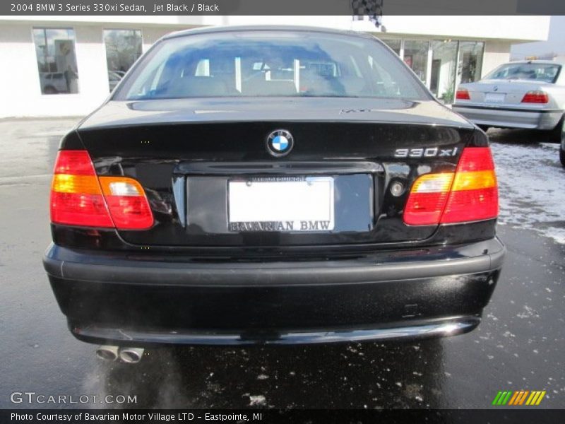 Jet Black / Black 2004 BMW 3 Series 330xi Sedan