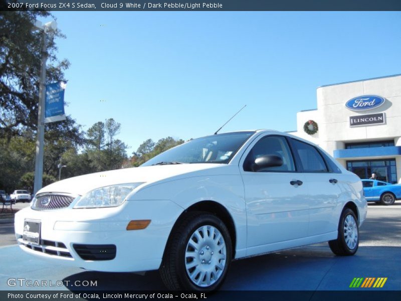 Cloud 9 White / Dark Pebble/Light Pebble 2007 Ford Focus ZX4 S Sedan