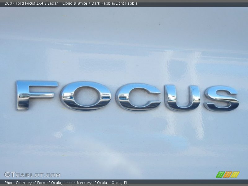 Cloud 9 White / Dark Pebble/Light Pebble 2007 Ford Focus ZX4 S Sedan