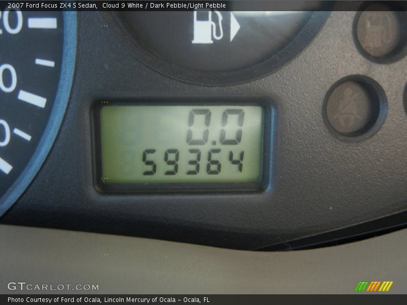 Cloud 9 White / Dark Pebble/Light Pebble 2007 Ford Focus ZX4 S Sedan